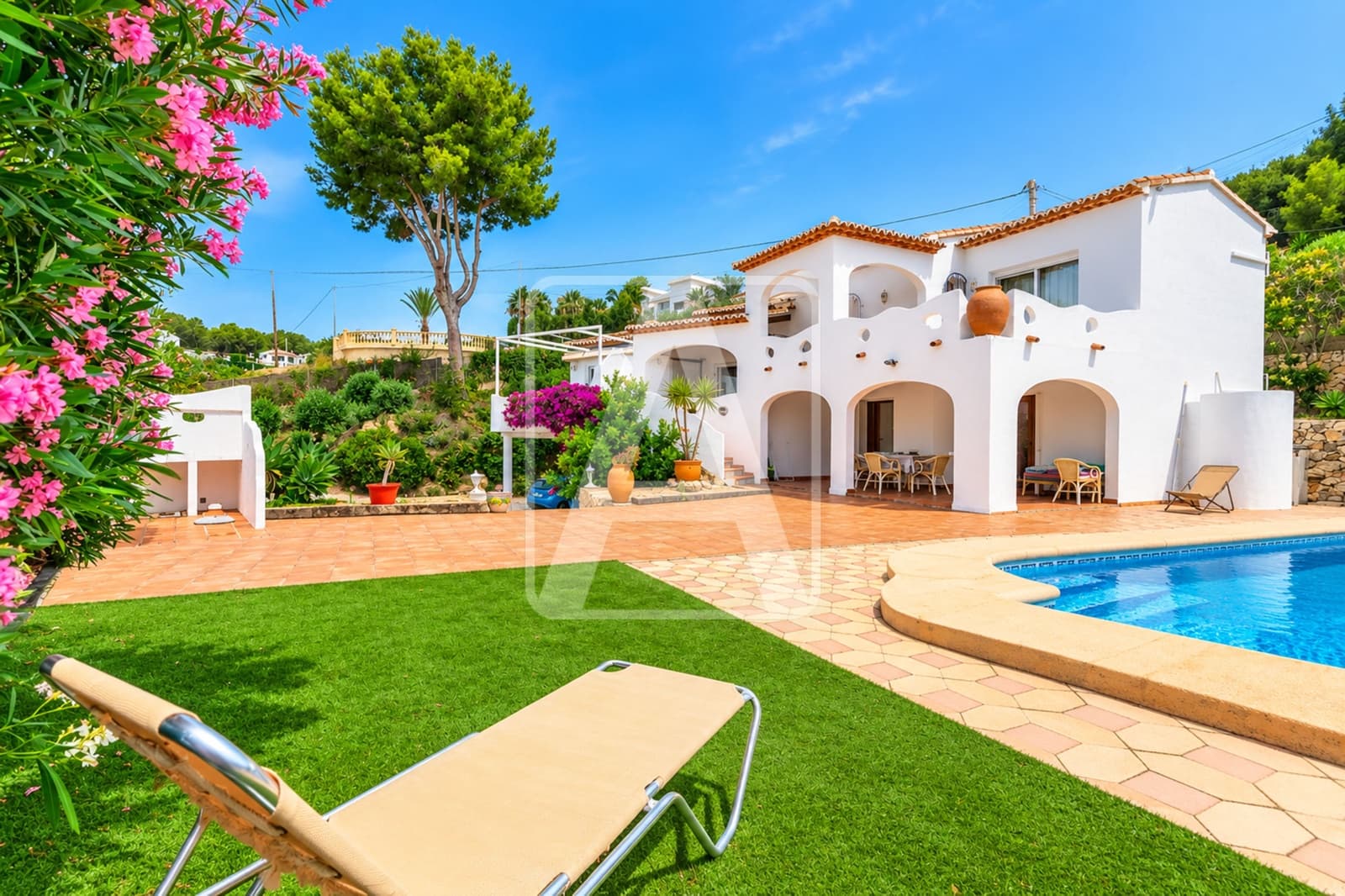 4 bedroom Villa for sale in Benissa with pool garage - € 550,000 (Ref: 9969051)