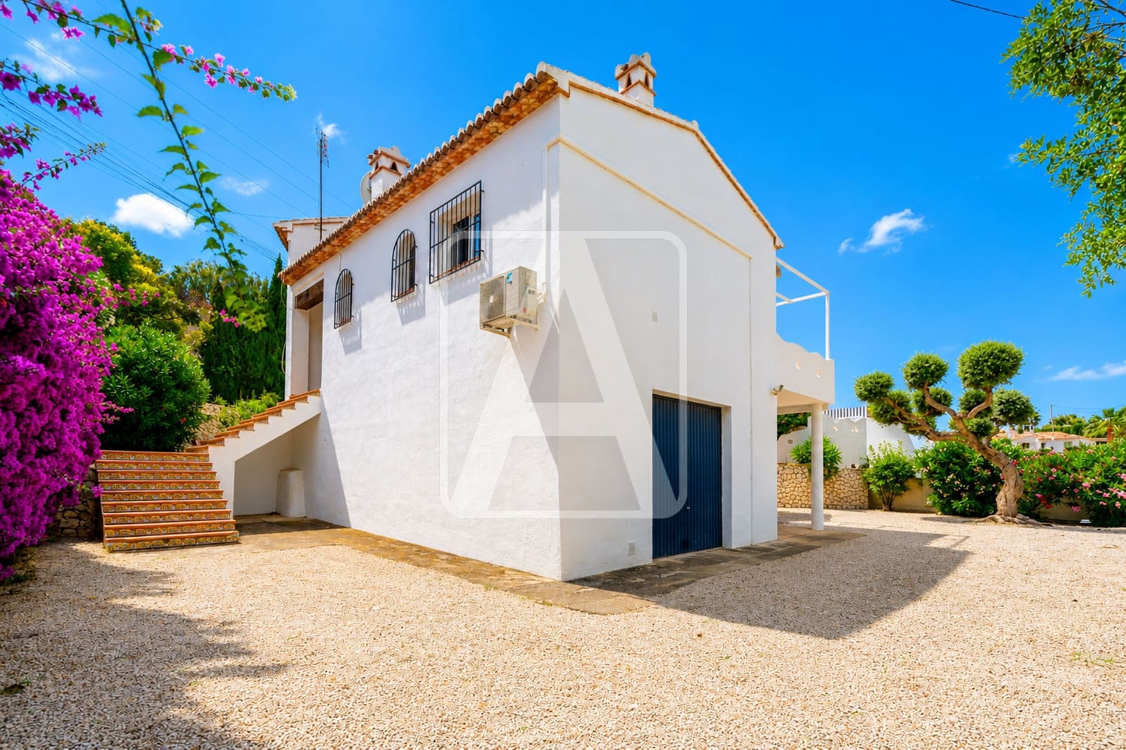 4 bedroom Villa for sale in Benissa with pool garage - € 550,000 (Ref: 9969051)