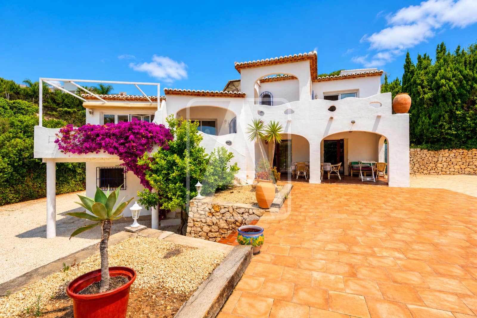 4 bedroom Villa for sale in Benissa with pool garage - € 550,000 (Ref: 9969051)