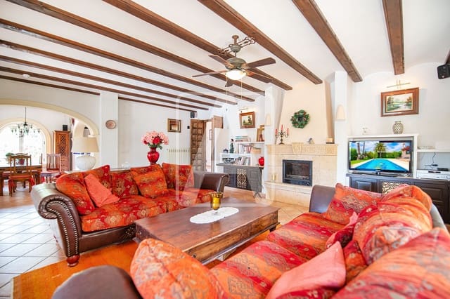 Chalet de 4 habitaciones en Calpe / Calp en venta con garaje - 1.190.000 € (Ref: 9969053)