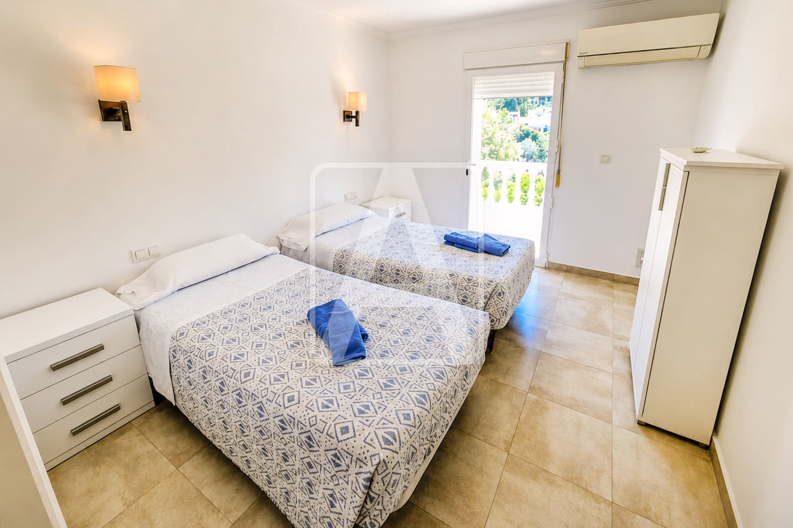 6 bedroom Villa for sale in Benissa with pool garage - € 799,999 (Ref: 9969054)