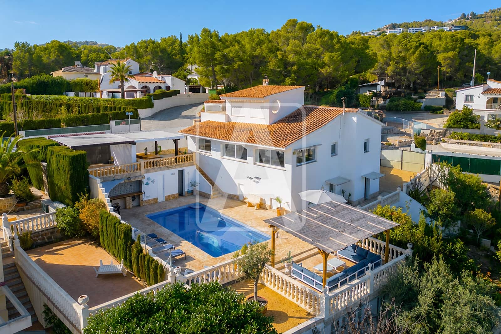 6 bedroom Villa for sale in Benissa with pool garage - € 799,999 (Ref: 9969054)