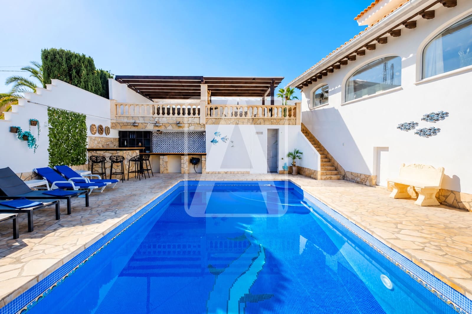 6 bedroom Villa for sale in Benissa with pool garage - € 799,999 (Ref: 9969054)