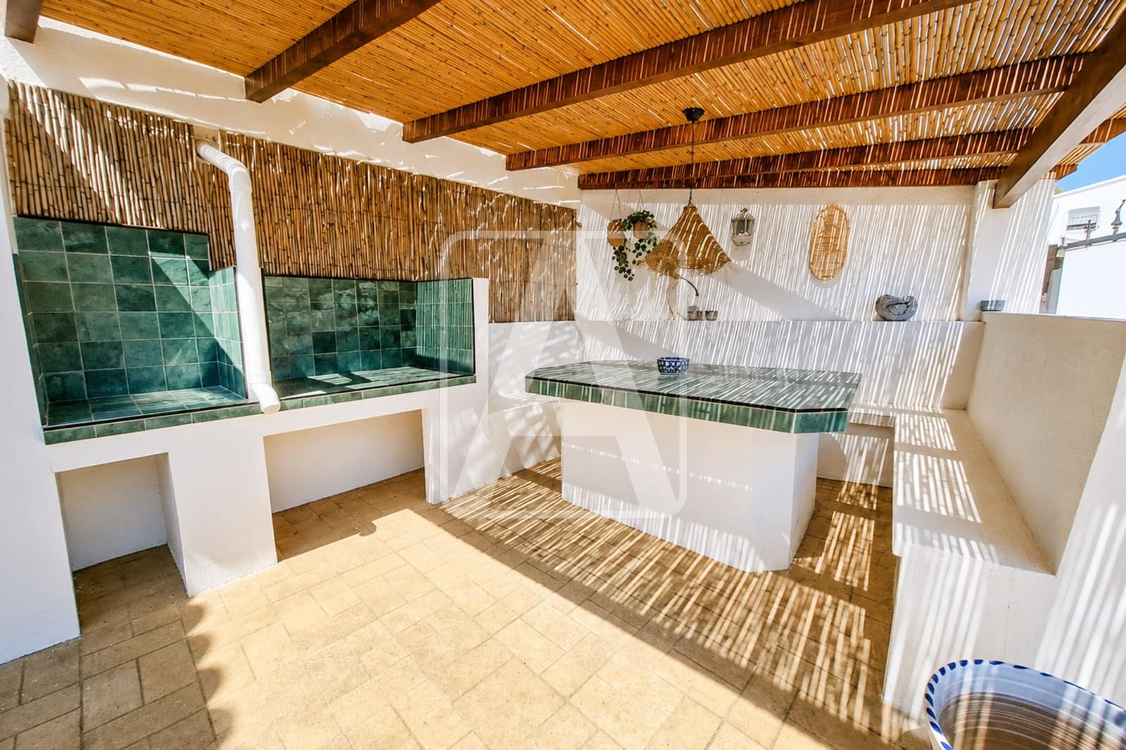 6 bedroom Villa for sale in Benissa with pool garage - € 799,999 (Ref: 9969054)