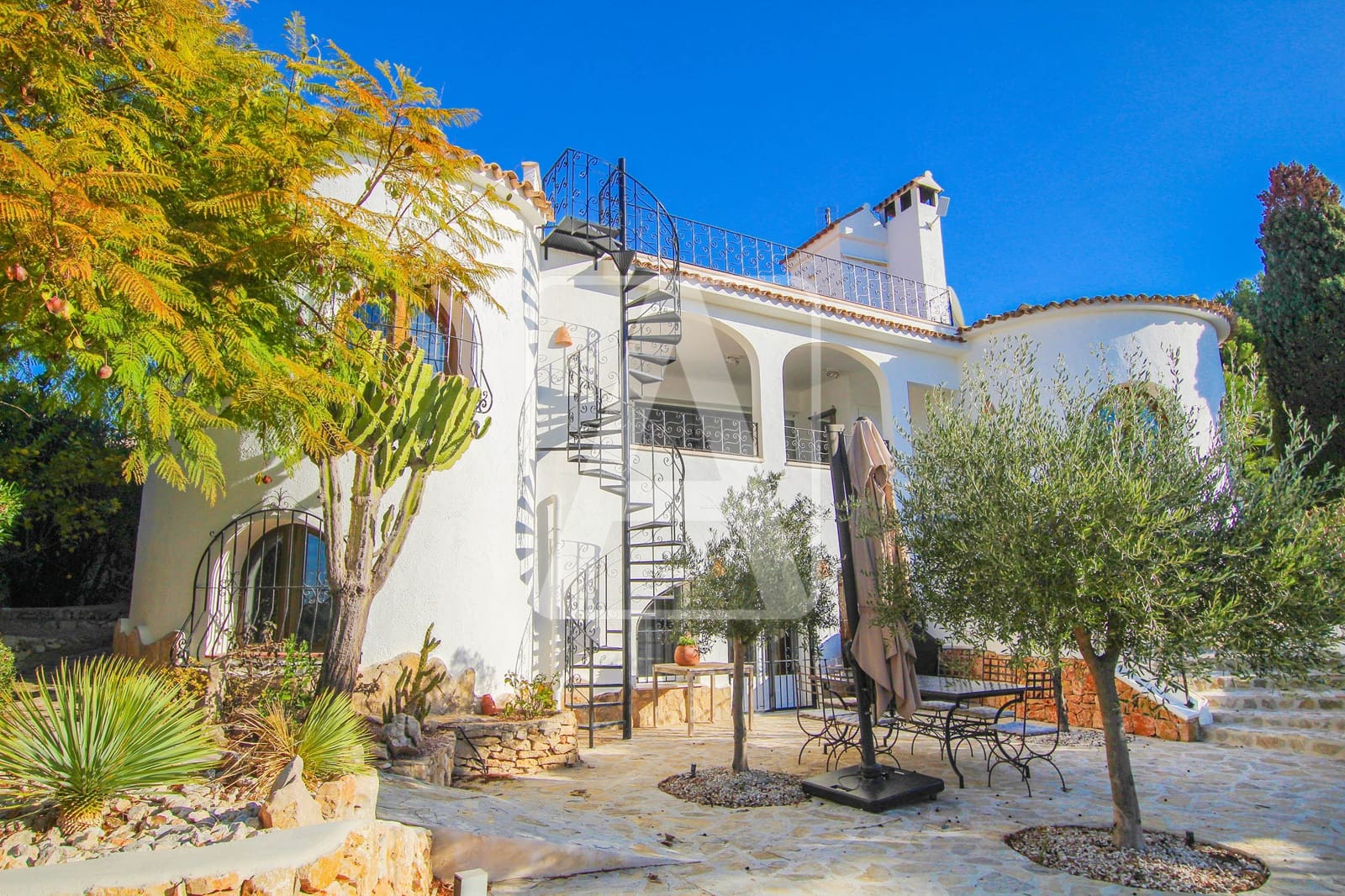 4 soverom Villa til salgs i Benissa med svømmebasseng garasje - € 1 499 000 (Ref: 9974415)