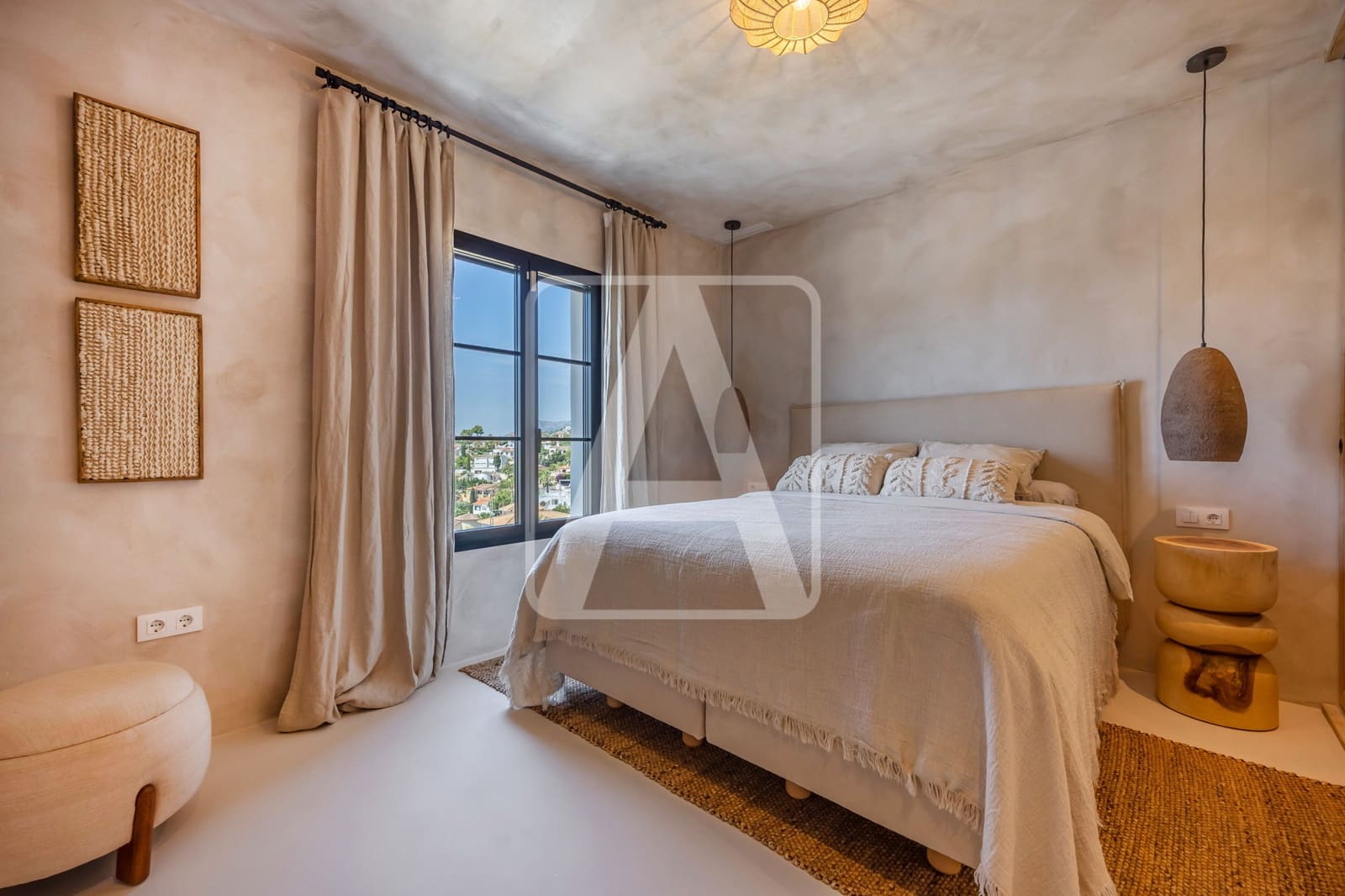 3 bedroom Villa for sale in Benissa with garage - € 2,495,000 (Ref: 9976658)