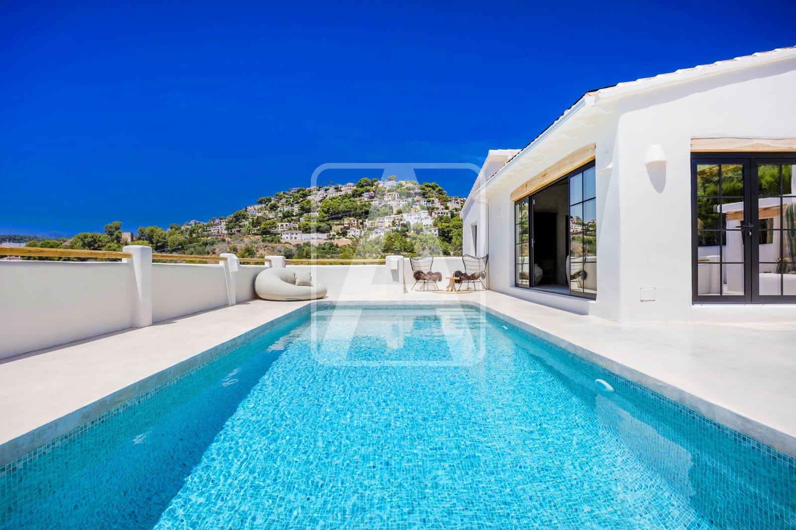 3 bedroom Villa for sale in Benissa with garage - € 2,495,000 (Ref: 9976658)
