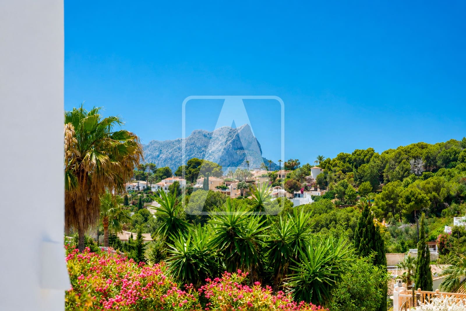 Chalet de 3 habitaciones en Benissa en venta con garaje - 2.495.000 € (Ref: 9976658)