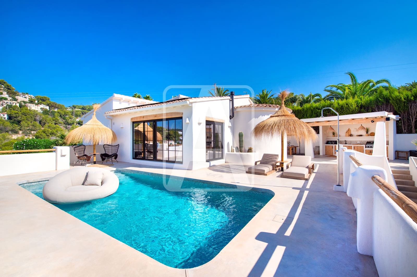 Chalet de 3 habitaciones en Benissa en venta con garaje - 2.495.000 € (Ref: 9976658)
