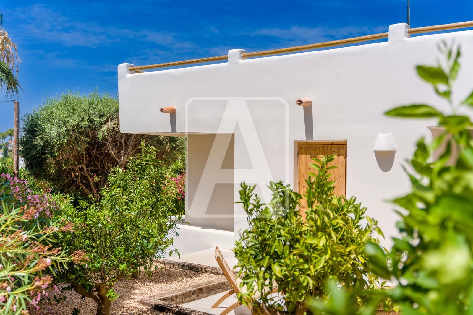 Chalet de 3 habitaciones en Benissa en venta con garaje - 2.495.000 € (Ref: 9976658)