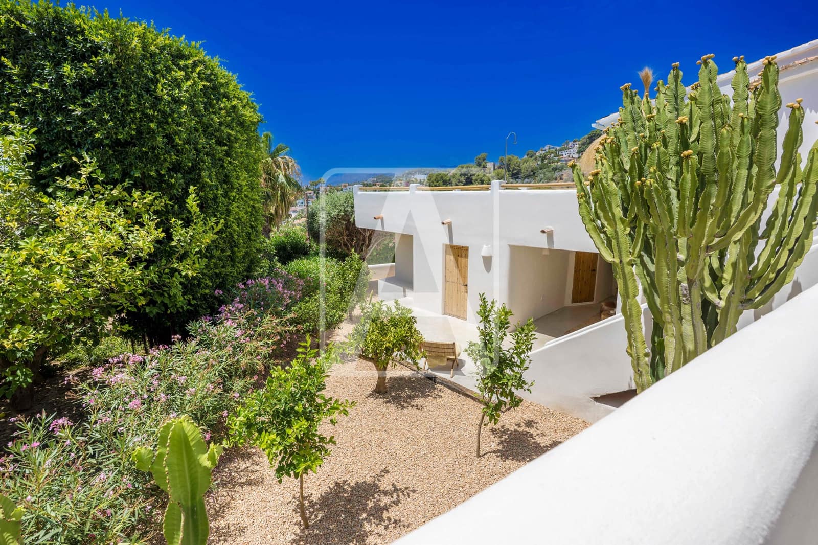 Chalet de 3 habitaciones en Benissa en venta con garaje - 2.495.000 € (Ref: 9976658)