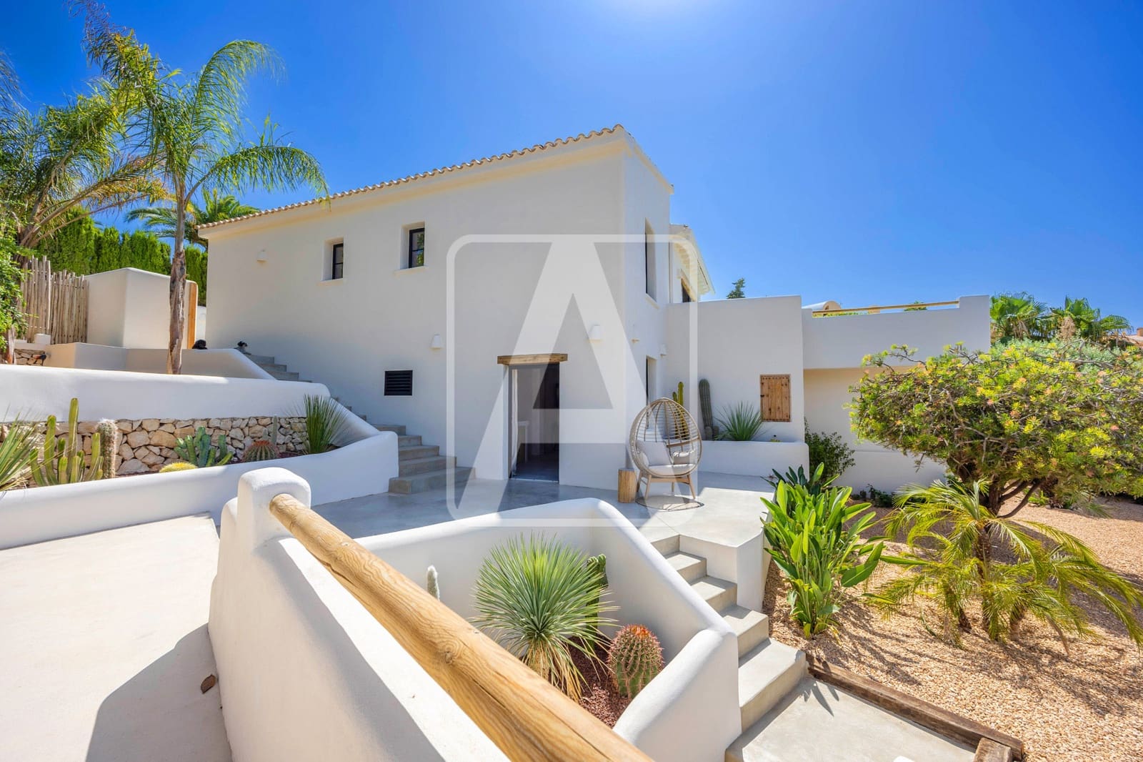 4 slaapkamer Villa te koop in Benissa met zwembad garage - € 2.495.000 (Ref: 9976658)