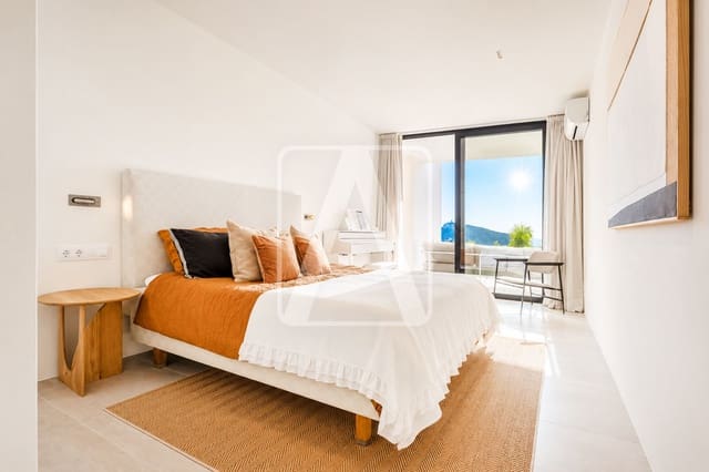 4 soverom Villa til salgs i Moraira, Teulada-Moraira med svømmebasseng garasje - € 1 950 000 (Ref: 9984078)