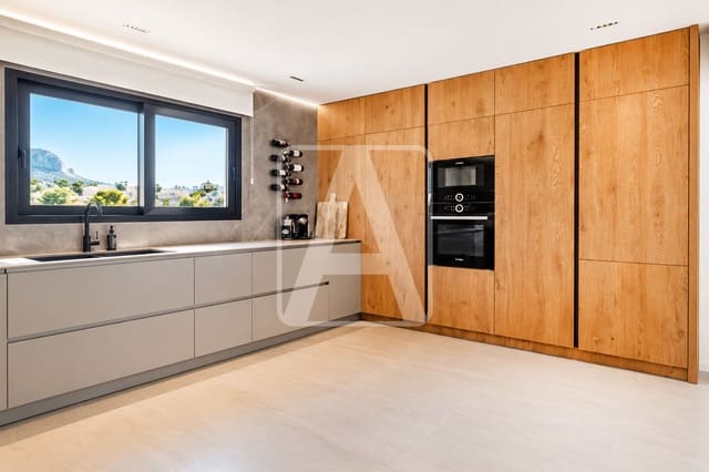 4 soverom Villa til salgs i Moraira, Teulada-Moraira med svømmebasseng garasje - € 1 950 000 (Ref: 9984078)