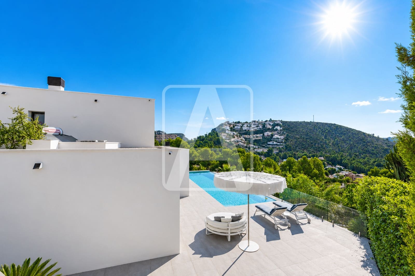 4 soverom Villa til salgs i Moraira med svømmebasseng garasje - € 1 950 000 (Ref: 9984078)