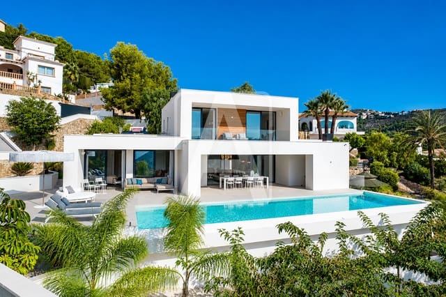 4 soverom Villa til salgs i Moraira, Teulada-Moraira med svømmebasseng garasje - € 1 950 000 (Ref: 9984078)