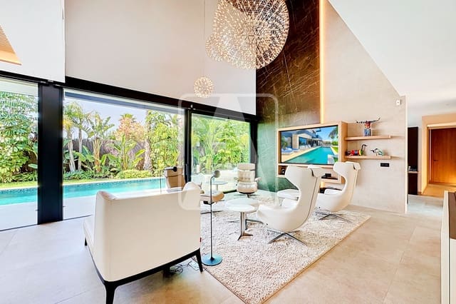 4 soveværelse Villa til salg i Calpe / Calp med swimmingpool garage - € 2.290.000 (Ref: 9984079)