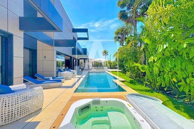 4 soveværelse Villa til salg i Calpe / Calp med swimmingpool garage - € 2.290.000 (Ref: 9984079)
