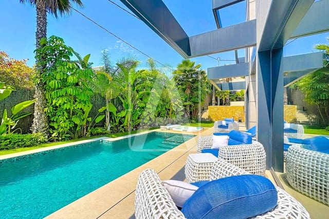 4 soveværelse Villa til salg i Calpe / Calp med swimmingpool garage - € 2.290.000 (Ref: 9984079)