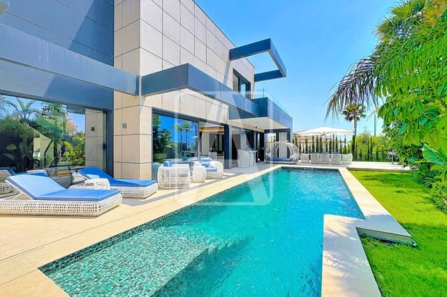 4 soveværelse Villa til salg i Calpe / Calp med swimmingpool garage - € 2.290.000 (Ref: 9984079)