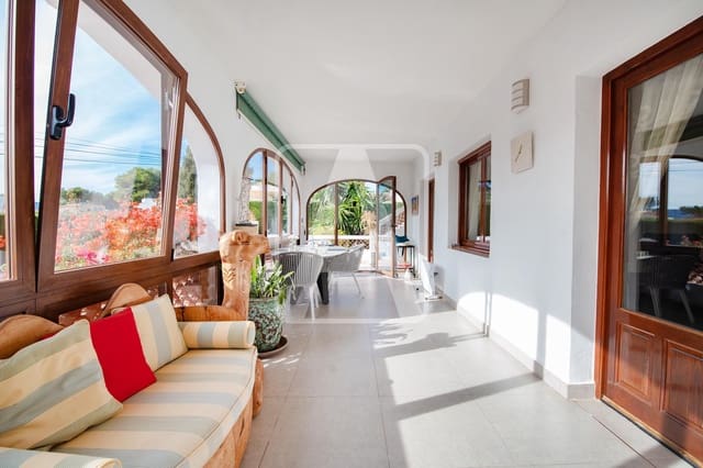 4 soveværelse Villa til salg i Moraira, Teulada-Moraira med swimmingpool garage - € 675.000 (Ref: 9994580)