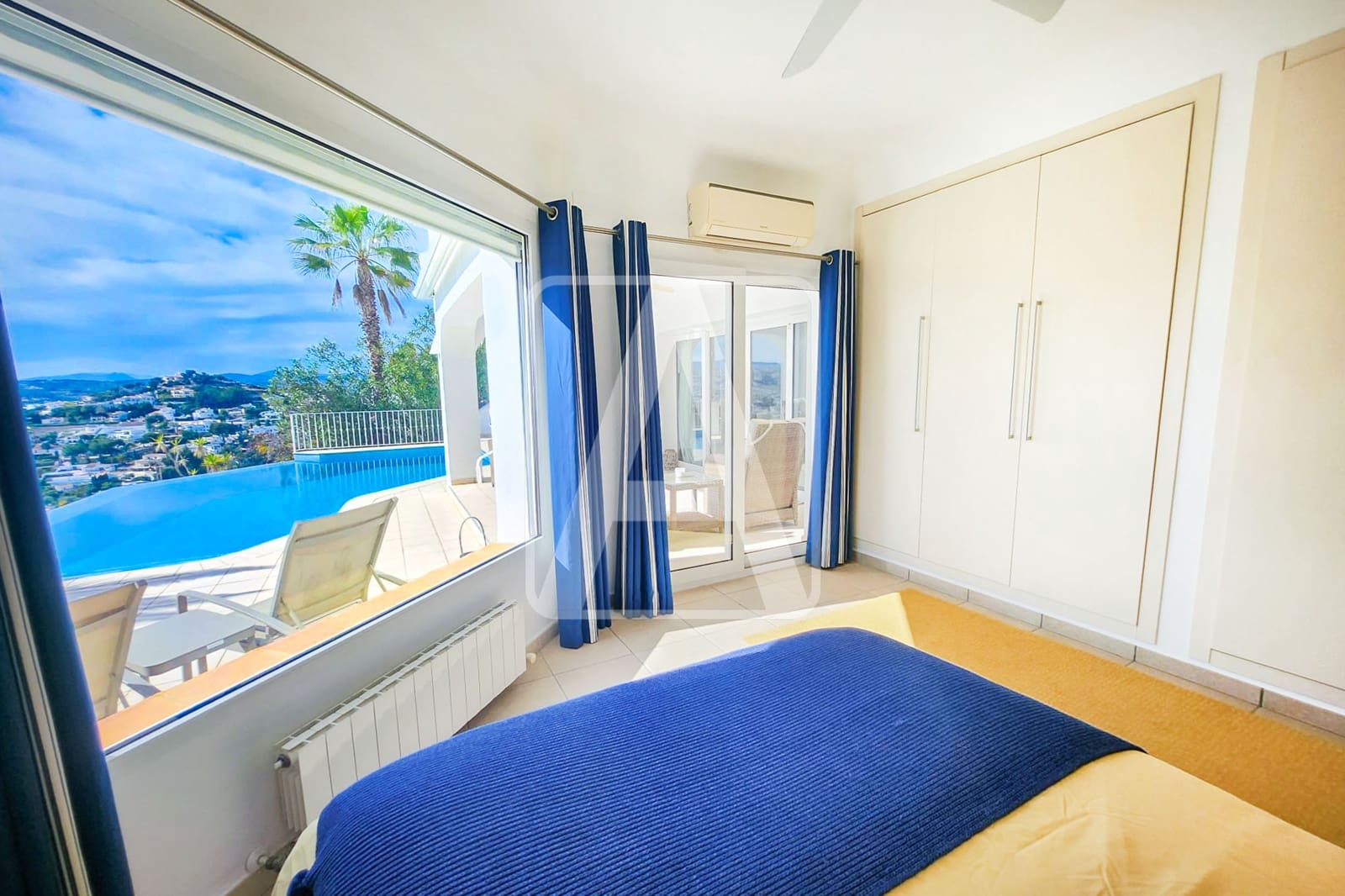 Chalet de 4 habitaciones en Moraira en venta con piscina garaje - 1.450.000 € (Ref: 9997920)