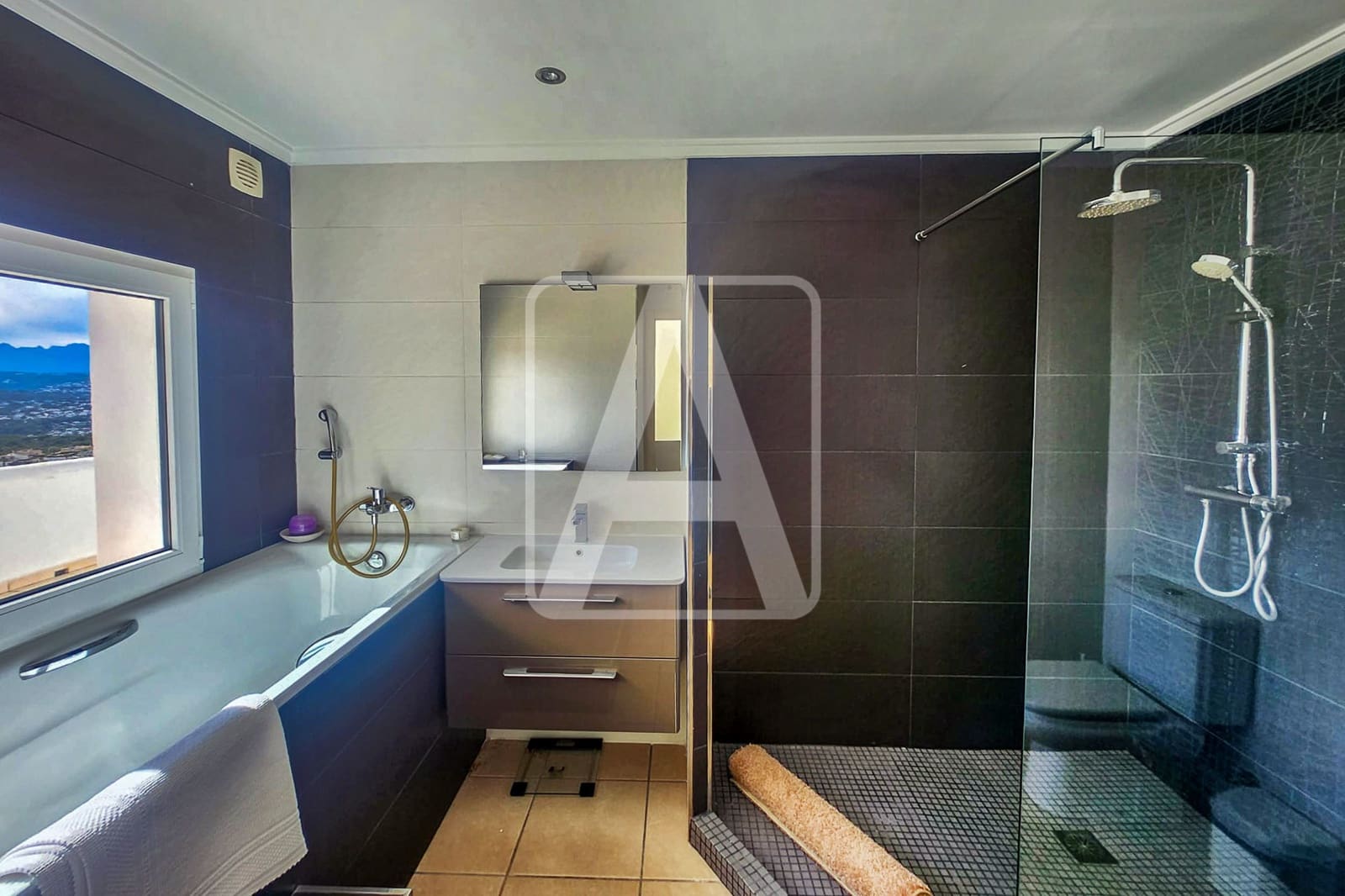 Chalet de 4 habitaciones en Moraira en venta con piscina garaje - 1.450.000 € (Ref: 9997920)