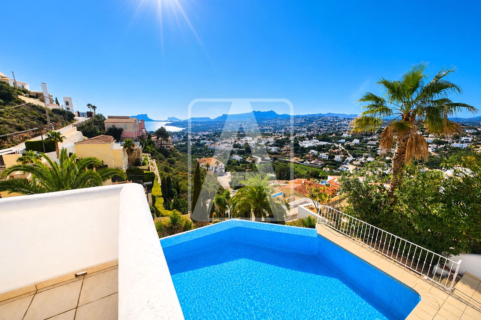 Chalet de 4 habitaciones en Moraira en venta con piscina garaje - 1.450.000 € (Ref: 9997920)