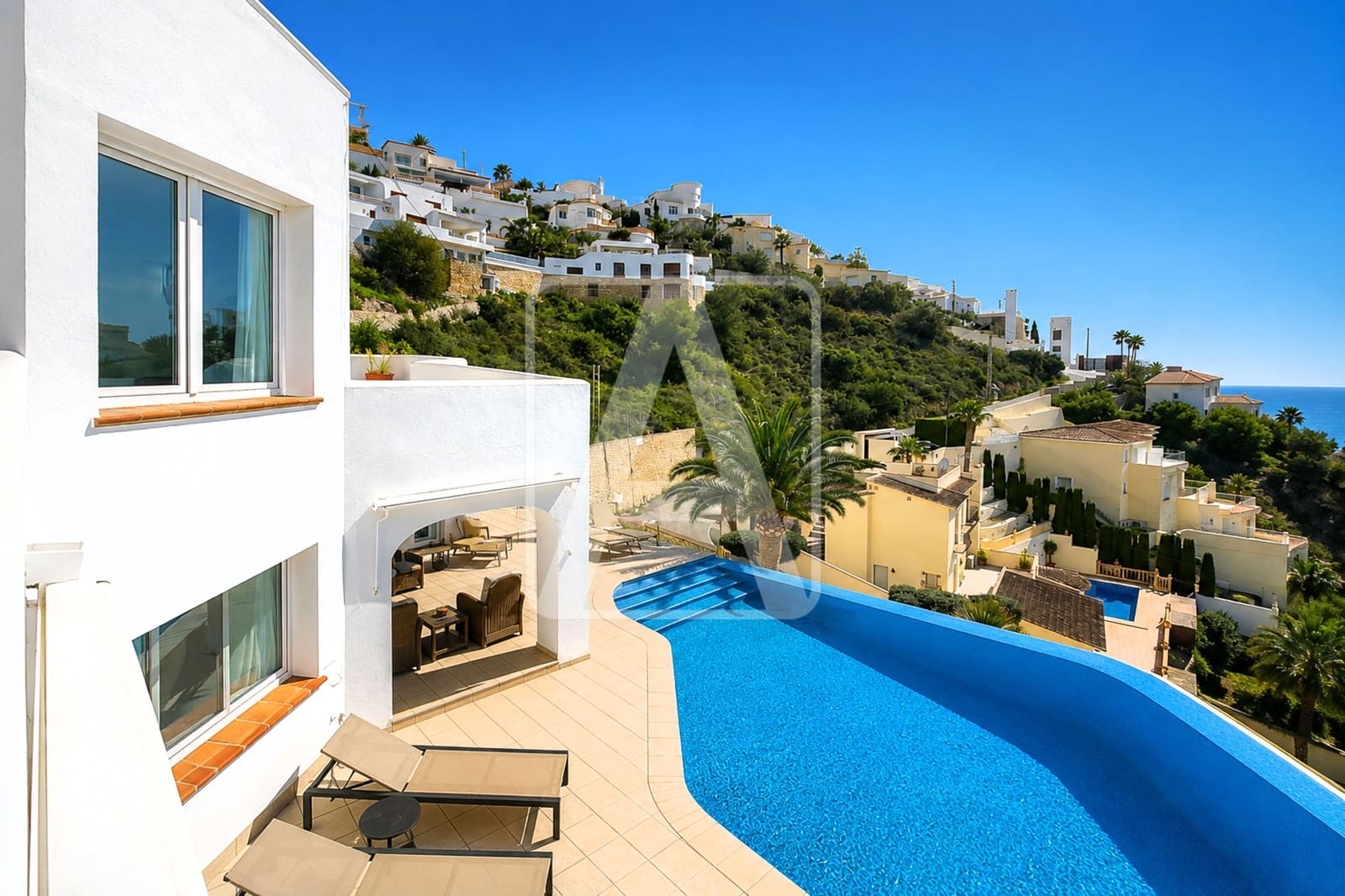 Chalet de 4 habitaciones en Moraira en venta con piscina garaje - 1.450.000 € (Ref: 9997920)