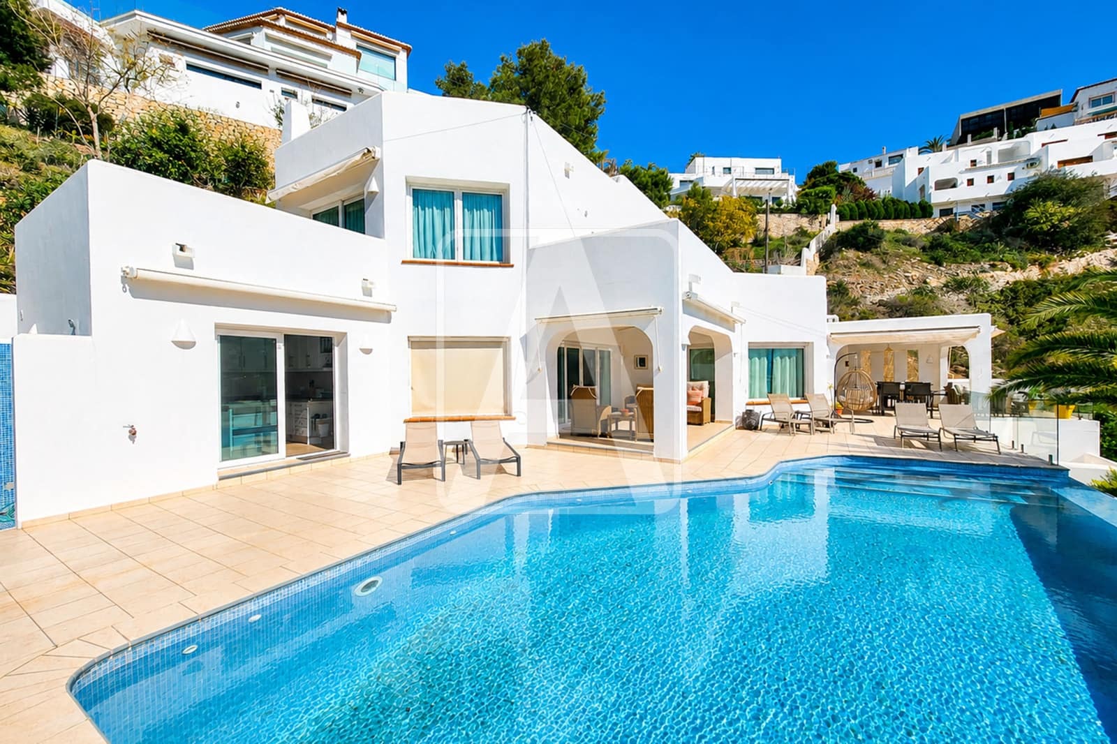 Chalet de 4 habitaciones en Moraira en venta con piscina garaje - 1.450.000 € (Ref: 9997920)