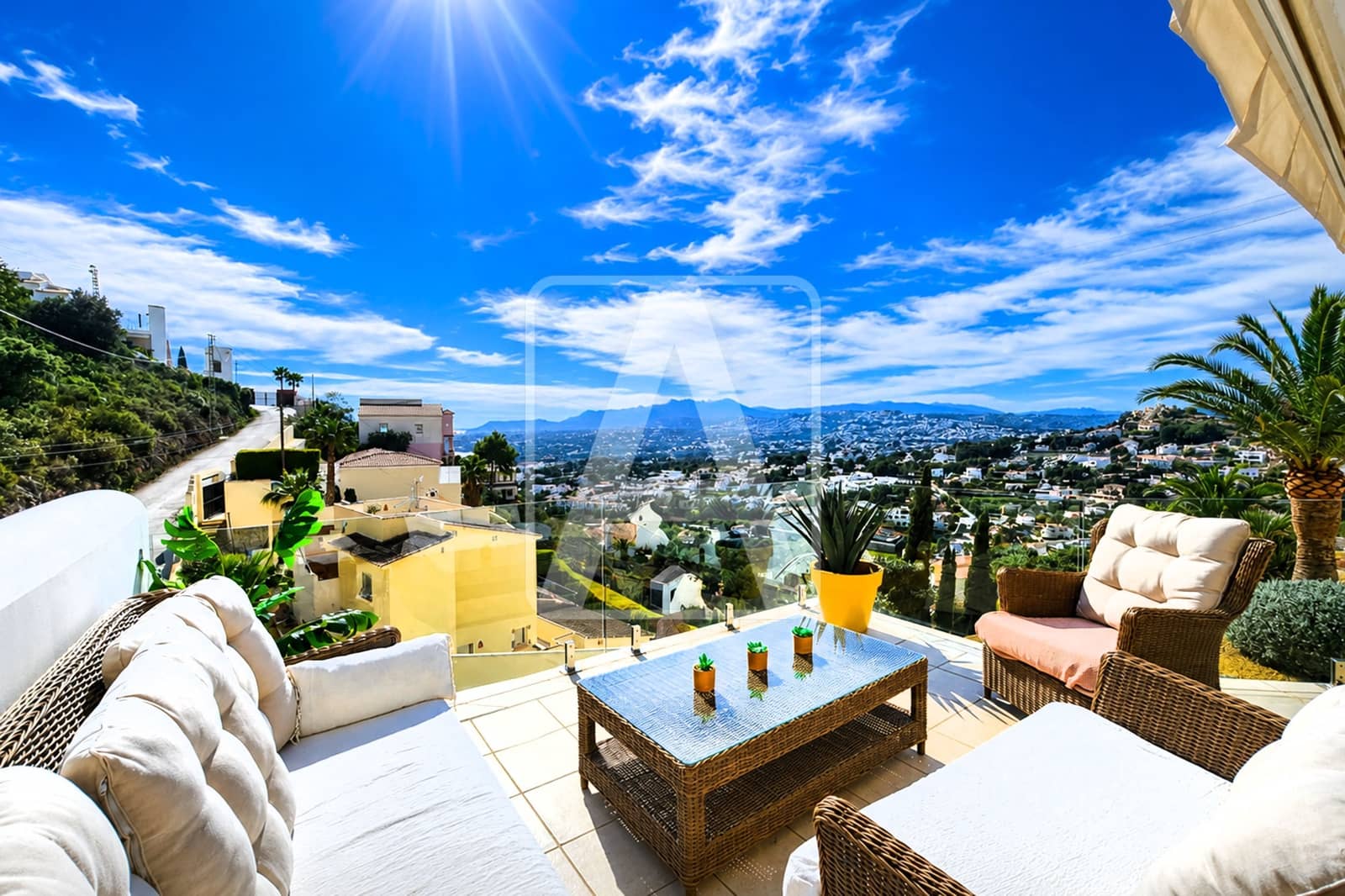 Chalet de 4 habitaciones en Moraira en venta con piscina garaje - 1.450.000 € (Ref: 9997920)