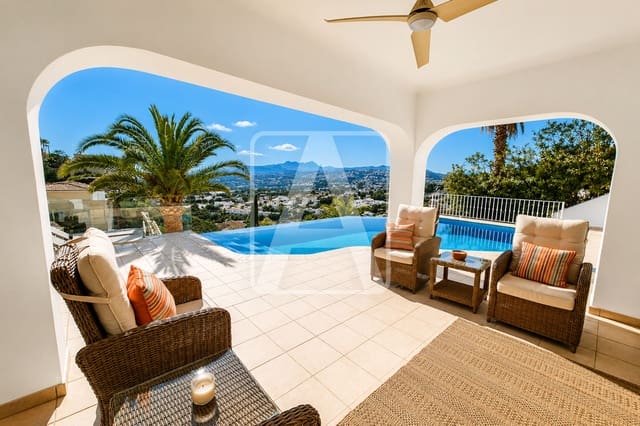 Chalet de 4 habitaciones en Moraira, Teulada-Moraira en venta con piscina garaje - 1.450.000 € (Ref: 9997920)
