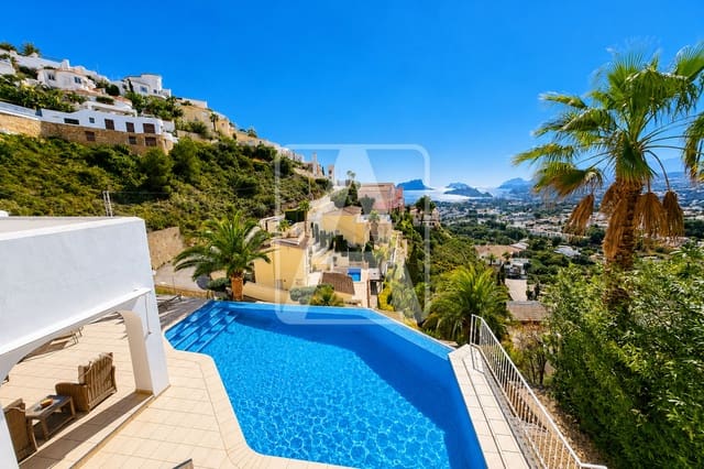 Chalet de 4 habitaciones en Moraira, Teulada-Moraira en venta con piscina garaje - 1.450.000 € (Ref: 9997920)