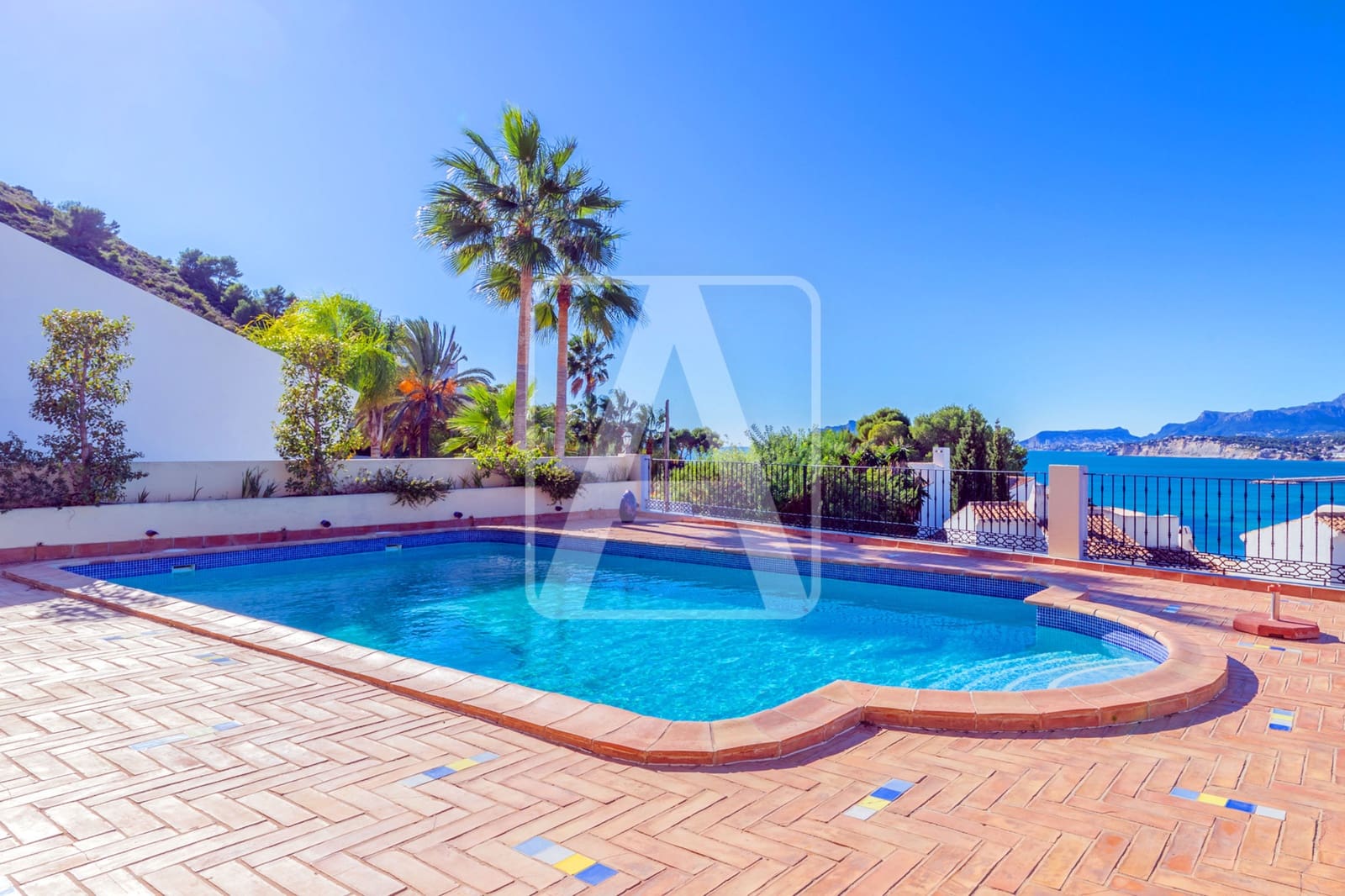 4 soveværelse Villa til salg i Moraira med swimmingpool garage - € 2.950.000 (Ref: 9997921)