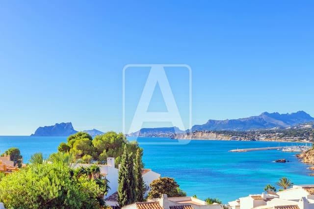 4 soveværelse Villa til salg i Moraira, Teulada-Moraira med swimmingpool garage - € 2.950.000 (Ref: 9997921)