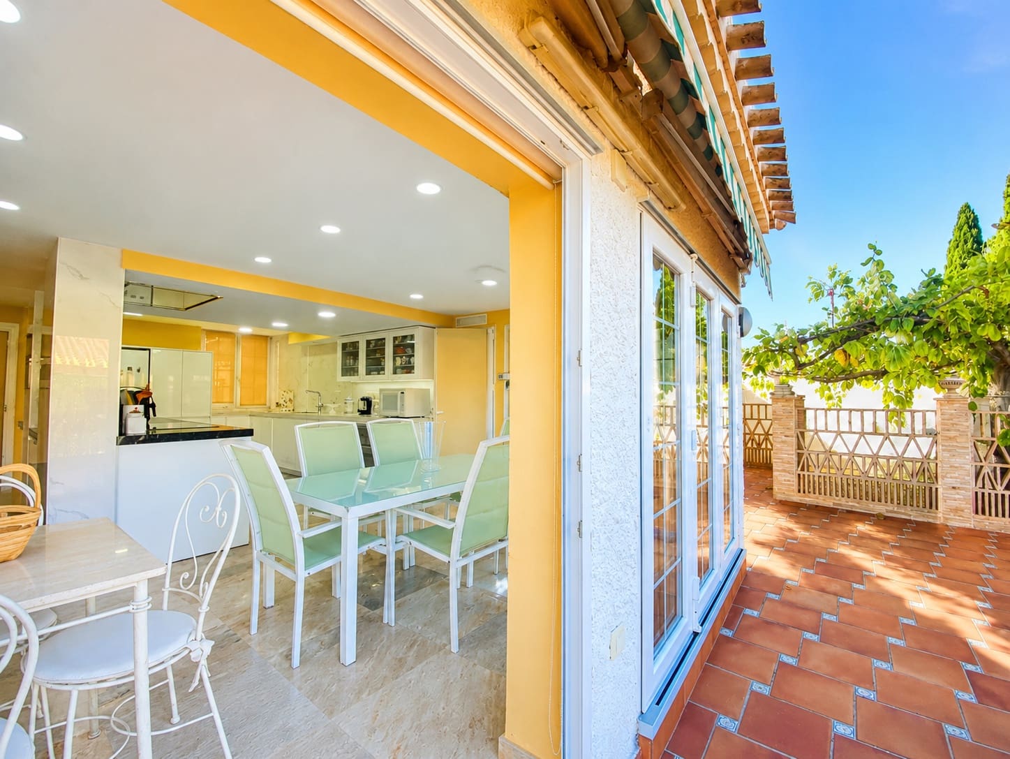 Chalet de 8 habitaciones en Cabo Roig en venta con piscina garaje - 1.490.000 € (Ref: 10004302)