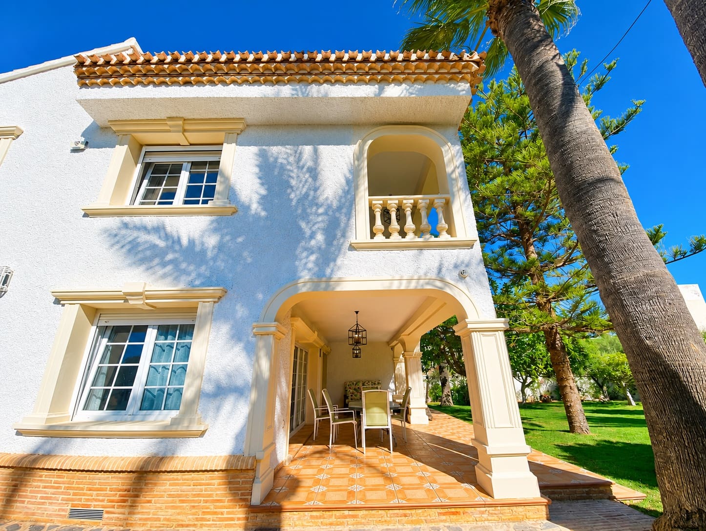 Chalet de 8 habitaciones en Cabo Roig en venta con piscina garaje - 1.490.000 € (Ref: 10004302)