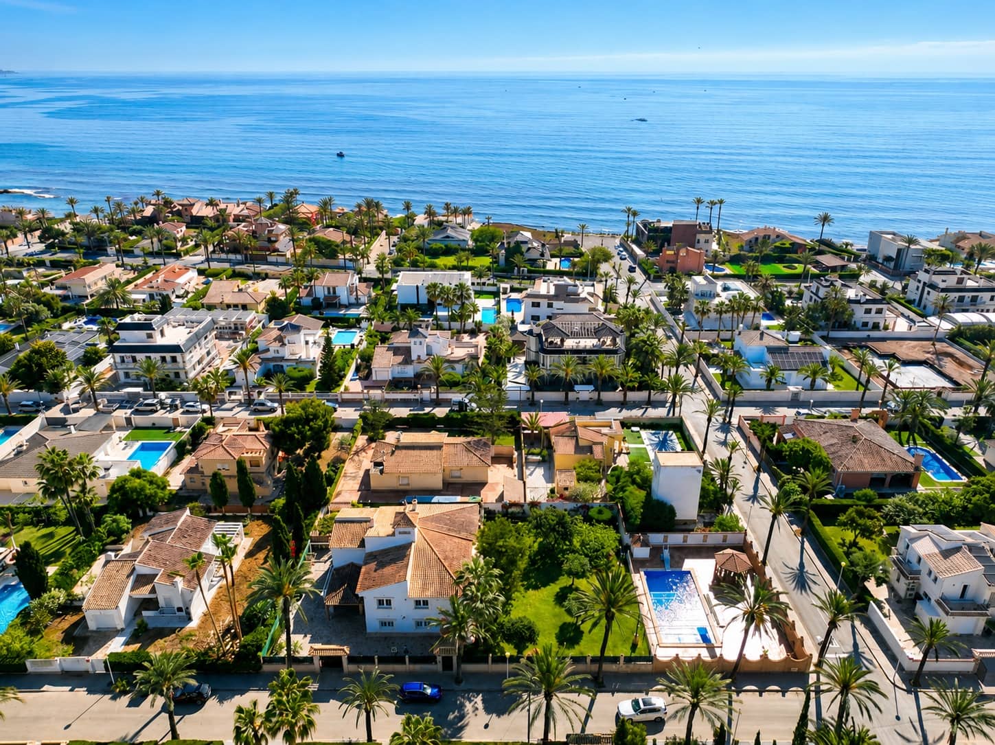 Chalet de 8 habitaciones en Cabo Roig en venta con piscina garaje - 1.490.000 € (Ref: 10004302)