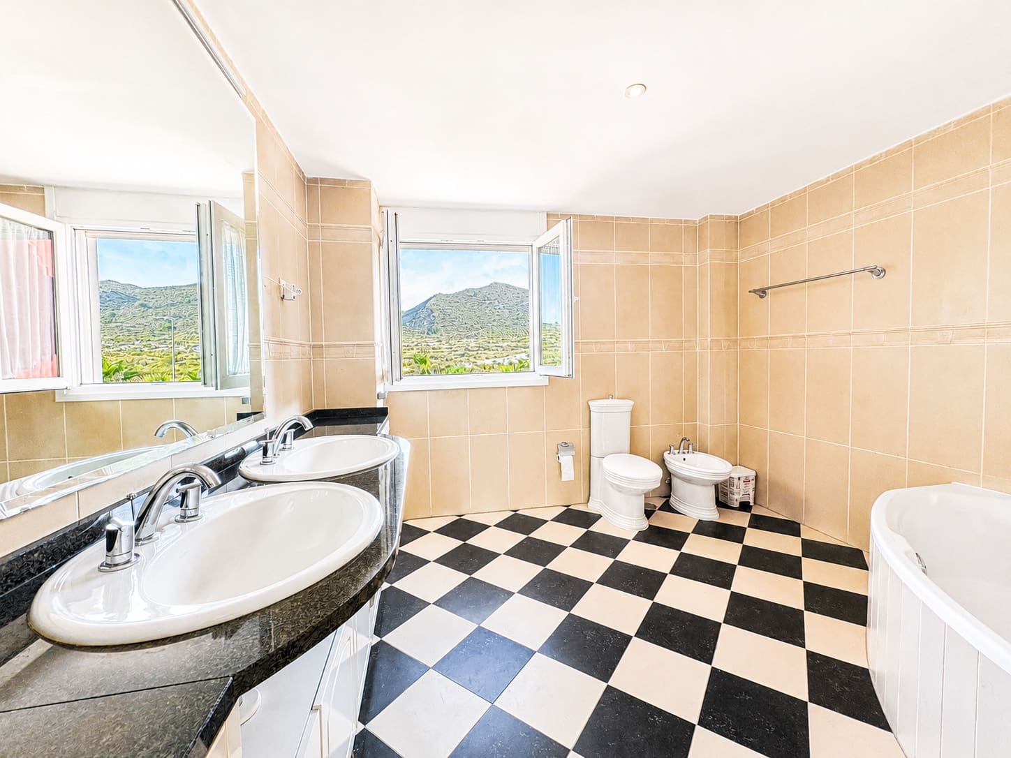 2 sovrum Lägenhet till salu i Banos y Mendigo med pool - 230 000 € (Ref: 10004303)