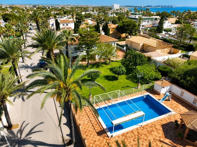 8 slaapkamer Villa te koop in Cabo Roig, Orihuela met zwembad garage - € 1.490.000 (Ref: 10004305)