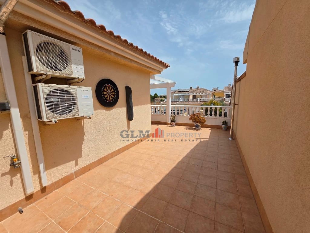 Apartamento de 3 habitaciones en Los Alcázares en venta con piscina garaje - 329.000 € (Ref: 10019348)