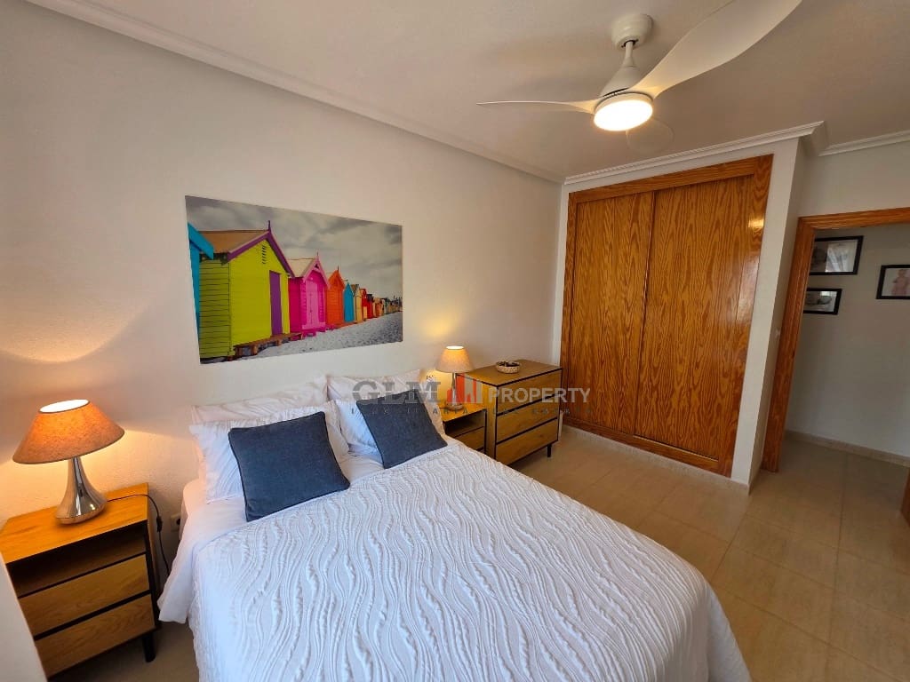 Apartamento de 3 habitaciones en Los Alcázares en venta con piscina garaje - 329.000 € (Ref: 10019348)