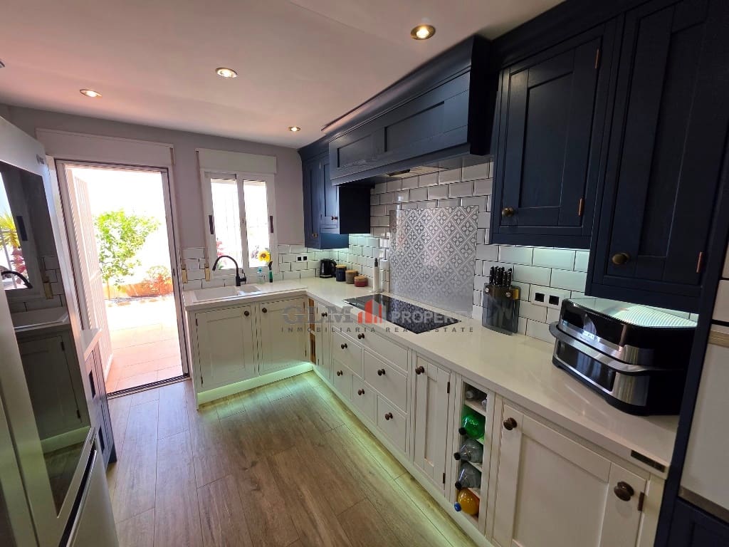 Apartamento de 3 habitaciones en Los Alcázares en venta con piscina garaje - 329.000 € (Ref: 10019348)