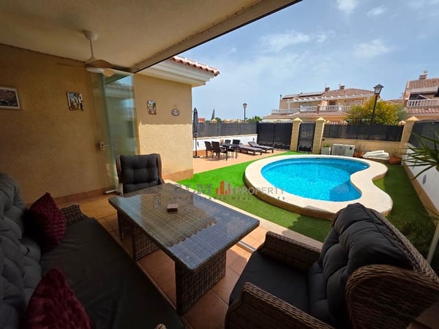 Apartamento de 3 habitaciones en Los Alcázares en venta con piscina garaje - 329.000 € (Ref: 10019348)