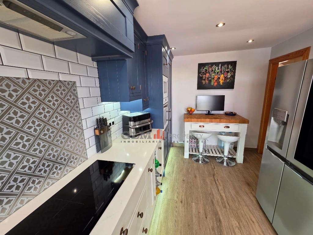 Apartamento de 3 habitaciones en Los Alcázares en venta con piscina garaje - 329.000 € (Ref: 10019348)