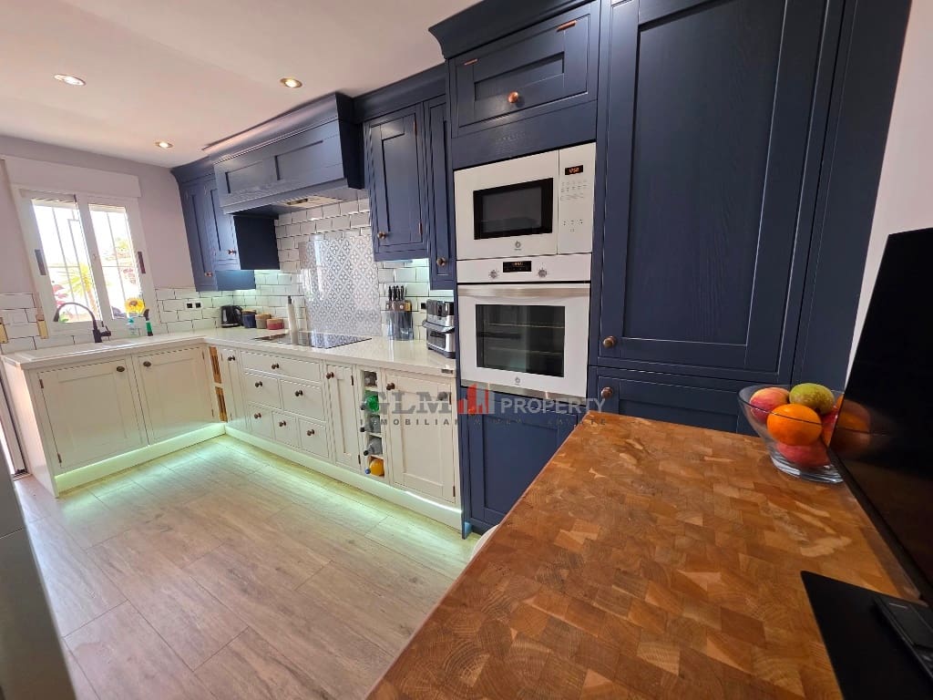 Apartamento de 3 habitaciones en Los Alcázares en venta con piscina garaje - 329.000 € (Ref: 10019348)