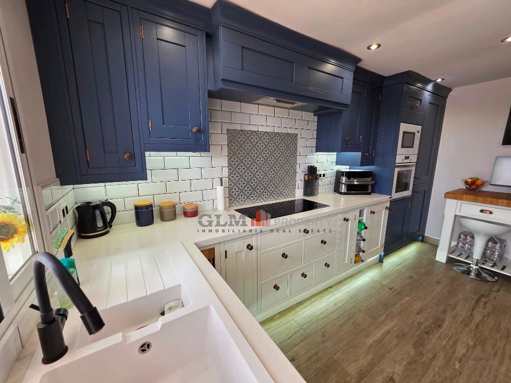 Apartamento de 3 habitaciones en Los Alcázares en venta con piscina garaje - 329.000 € (Ref: 10019348)