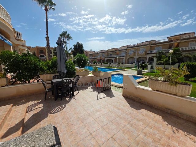 Apartamento de 3 habitaciones en Los Alcázares en venta con piscina - 269.000 € (Ref: 10019350)