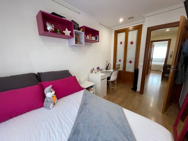 4 quarto Casa em Banda para venda em Elche / Elx com piscina garagem - 452 000 € (Ref: 10023130)