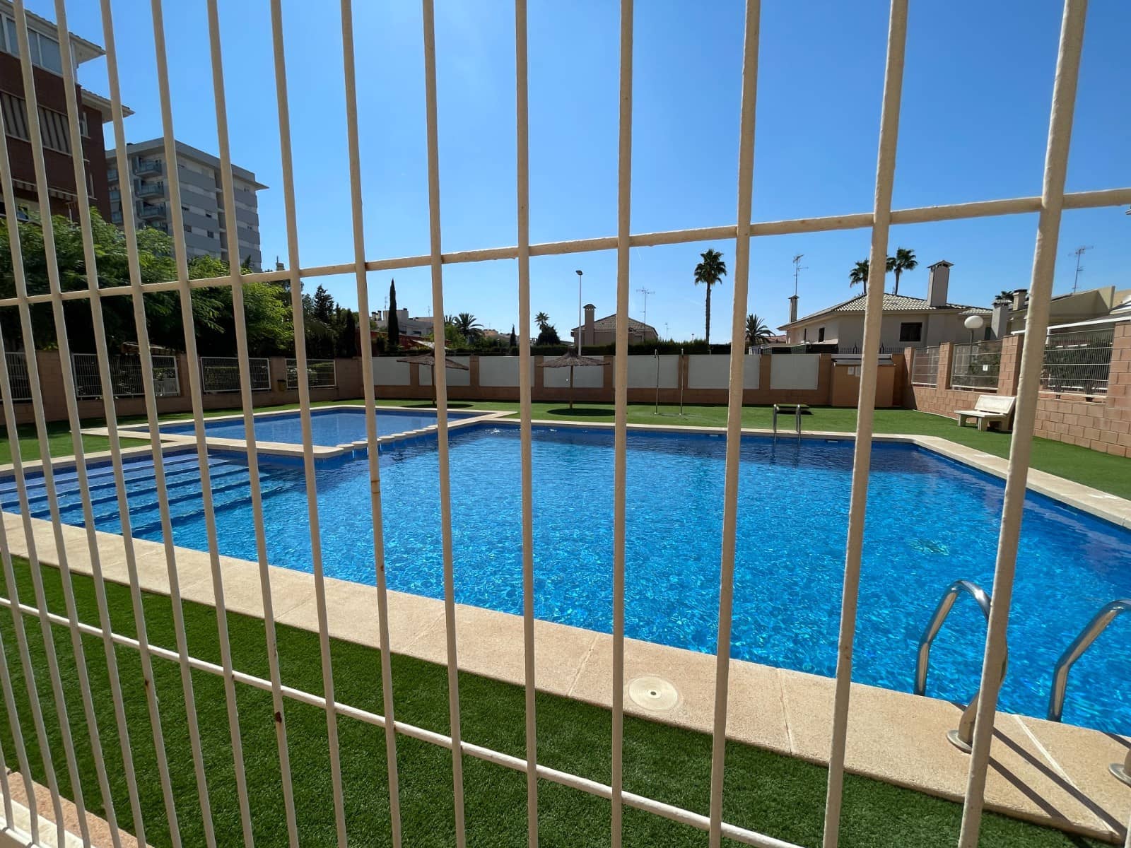 4 quarto Casa em Banda para venda em Elche / Elx com piscina garagem - 452 000 € (Ref: 10023130)